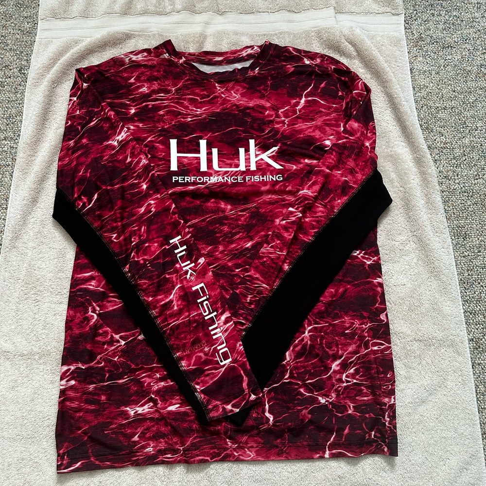 Huk Men's Maroon and Black Long Sleeve Fishing Tee